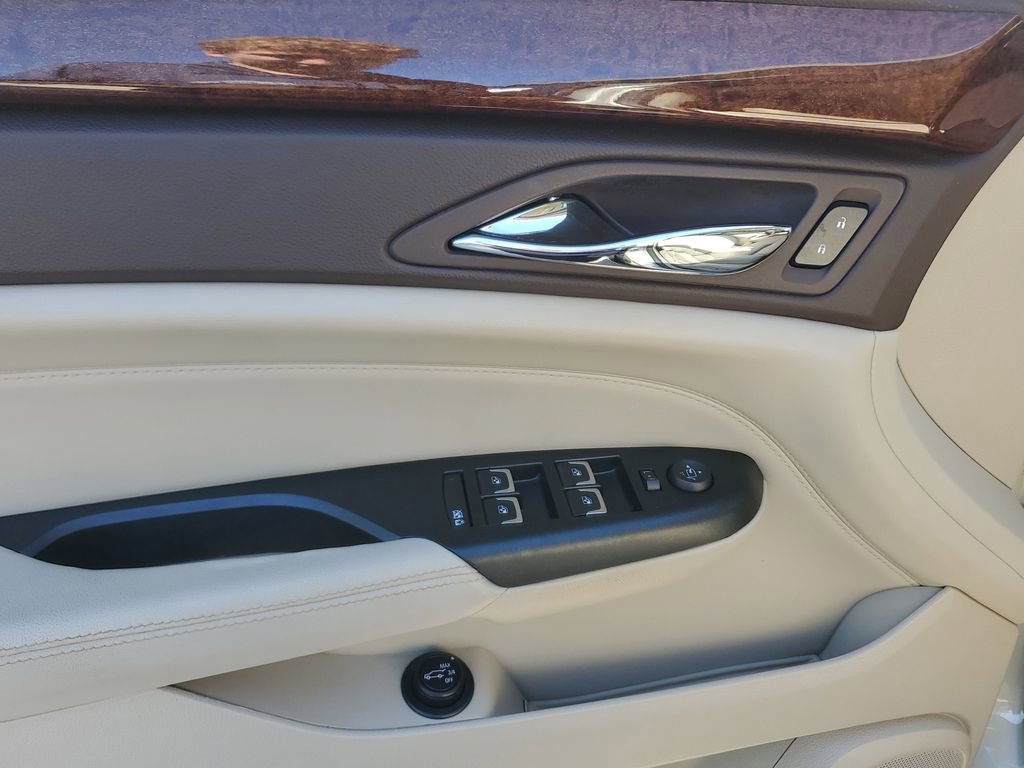 Used 2016 Cadillac SRX Performance w/ Driver Awareness Package image 27