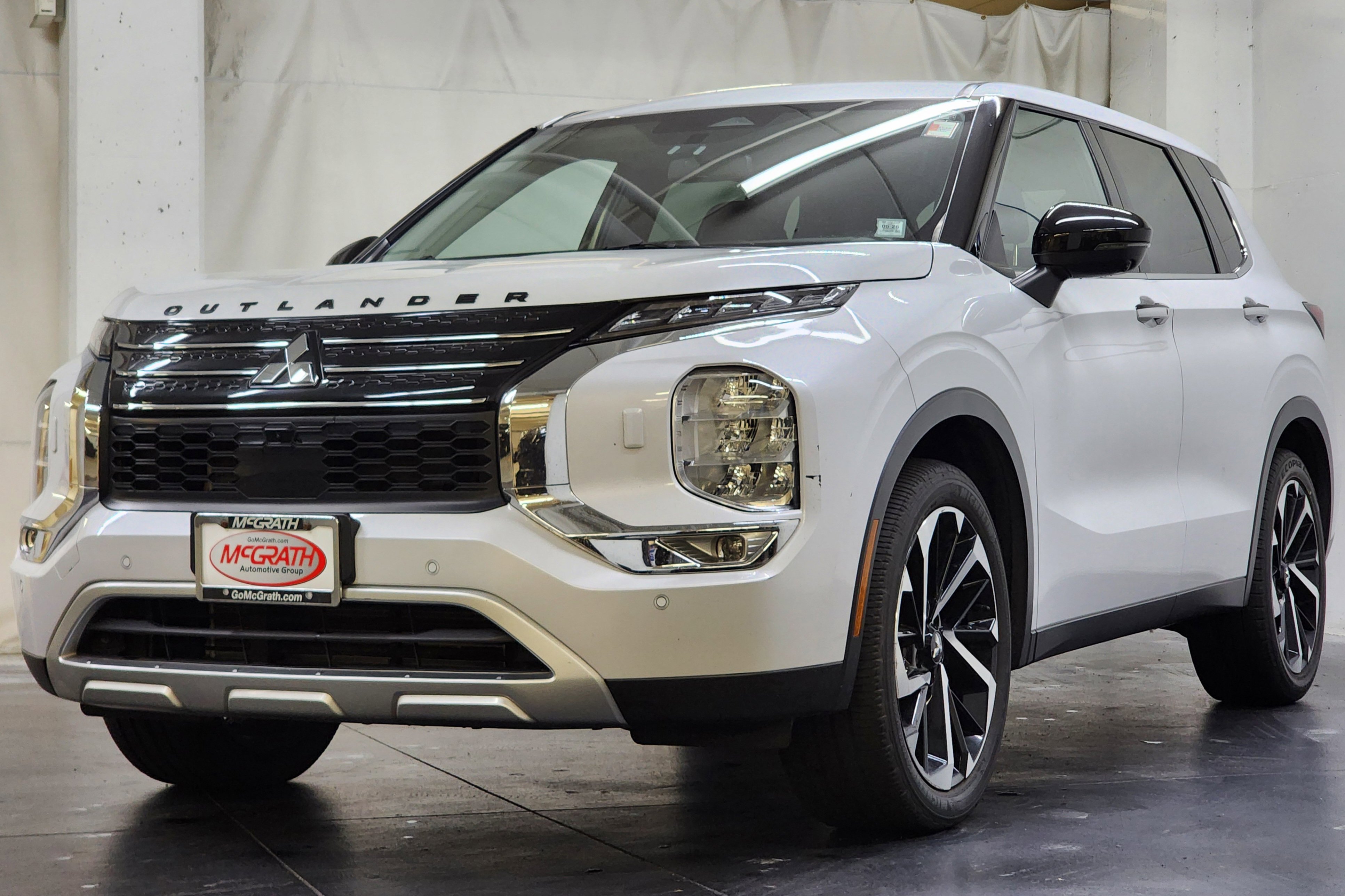 Used 2022 Mitsubishi Outlander SE image 11