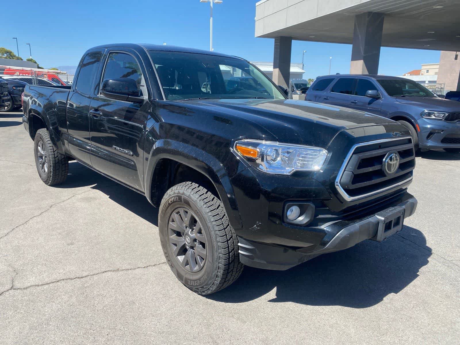 Used 2023 Toyota Tacoma SR5 AWD/4WD image 4