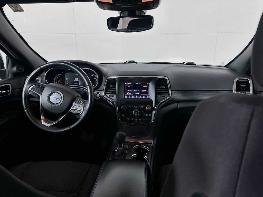 Used 2019 Jeep Grand Cherokee Laredo image 22