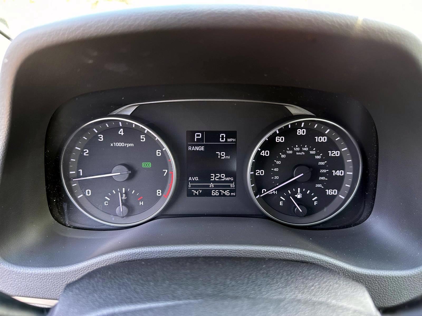 Used 2017 Hyundai Elantra SE FWD image 19