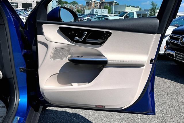 Used 2026 Mercedes-Benz GLC 300 4MATIC image 19