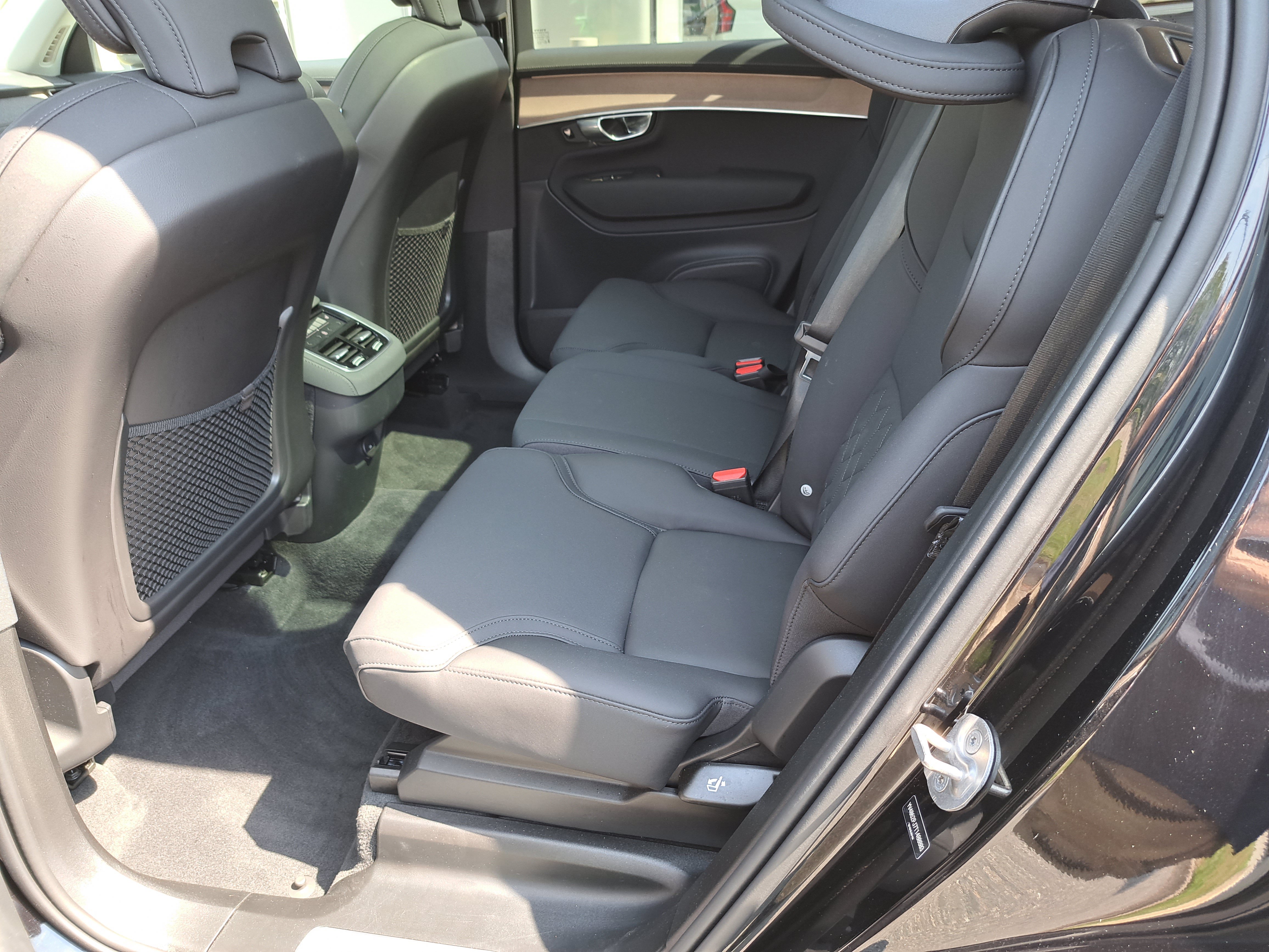New 2026 Volvo XC90 B6 Core w/ Protection Package Premier AWD/4WD image 7