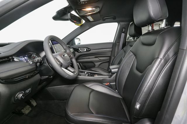 Used 2026 Jeep Compass Limited AWD/4WD image 38