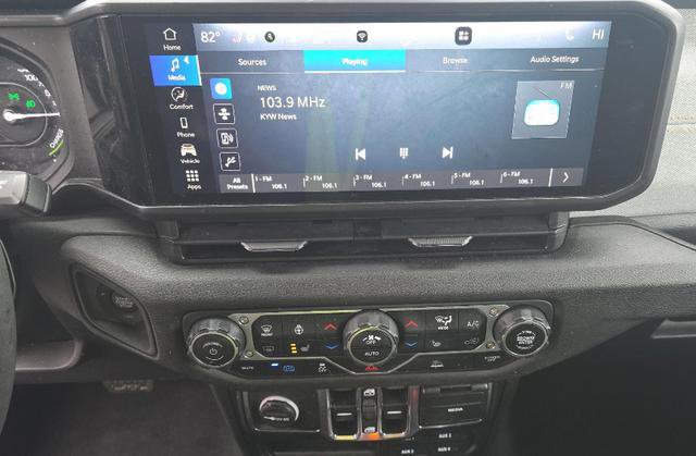 Used 2024 Jeep Wrangler Unlimited w/ Convenience Group image 13