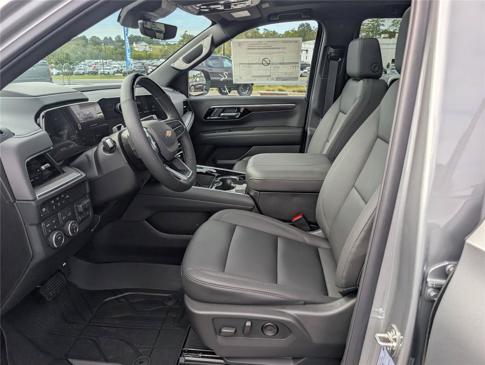 New 2027 Chevrolet Tahoe LT w/ Advanced Technology Package AWD/4WD image 14