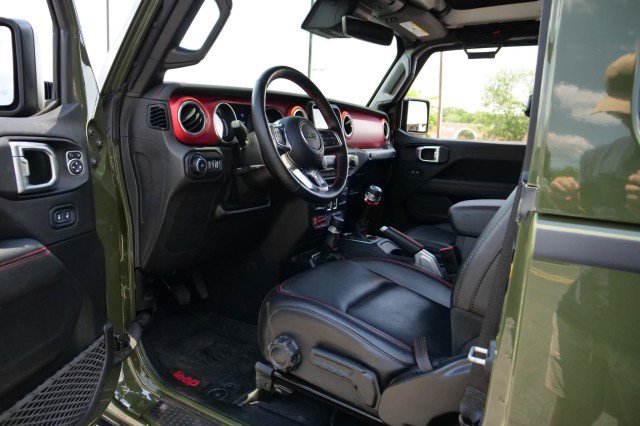 Used 2021 Jeep Wrangler Rubicon AWD/4WD image 32