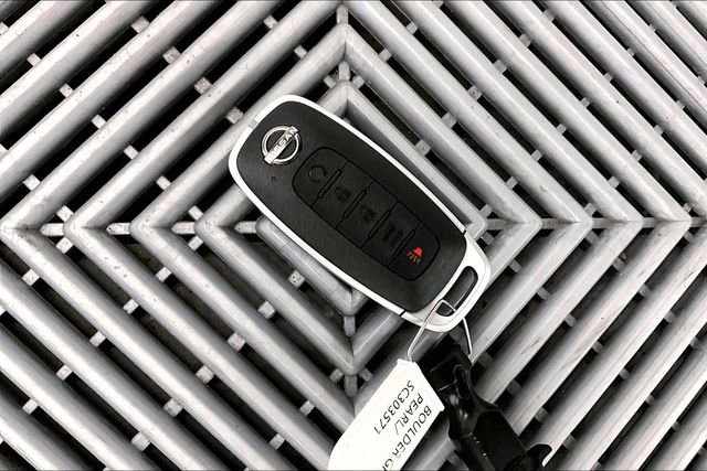 New 2025 Nissan Pathfinder Platinum w/ Lighting Package (N93) image 13