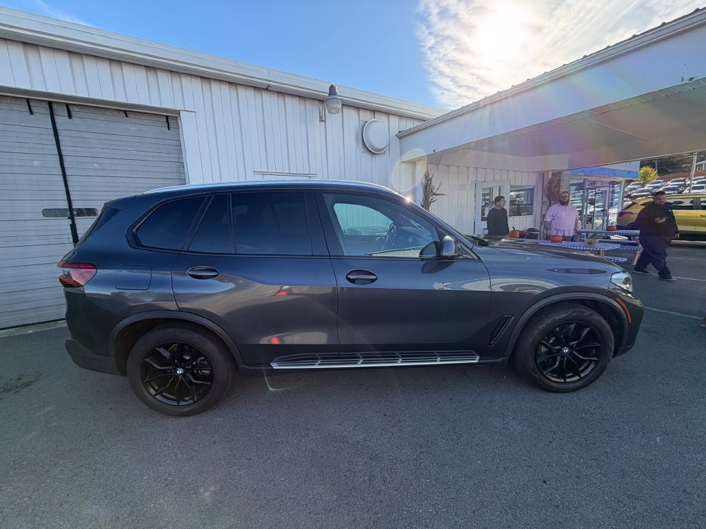 Used 2019 BMW X5 xDrive40i w/ Convenience Package AWD/4WD image 6
