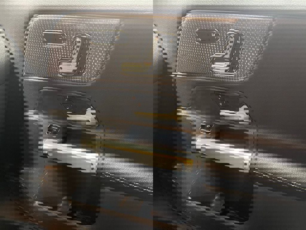 Certified 2022 Mercedes-Benz GLB 250 4MATIC image 27