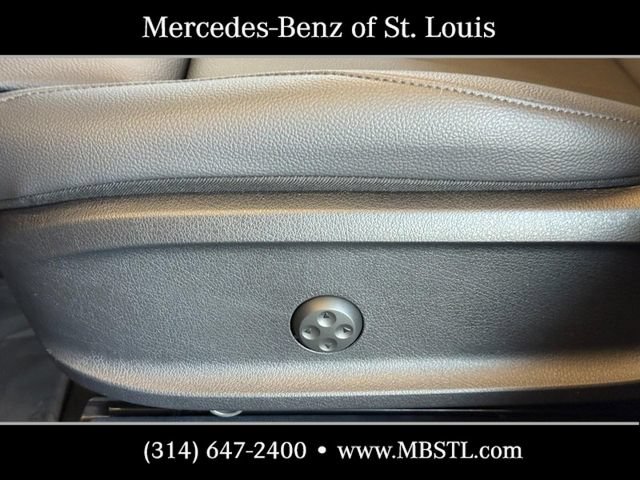 New 2026 Mercedes-Benz GLB 250 4MATIC image 16