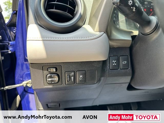 Used 2015 Toyota RAV4 Limited AWD/4WD image 13
