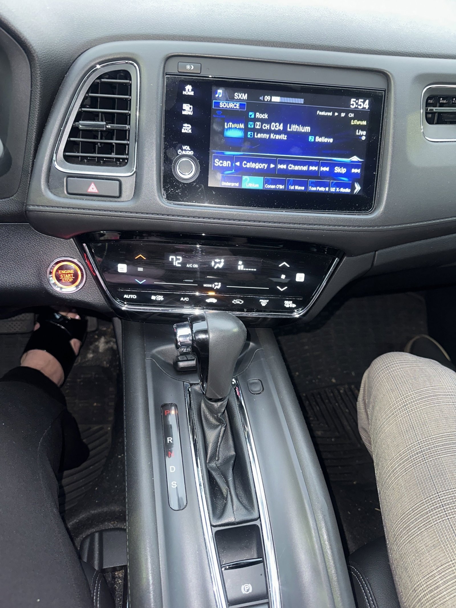 Used 2021 Honda HR-V EX-L image 3
