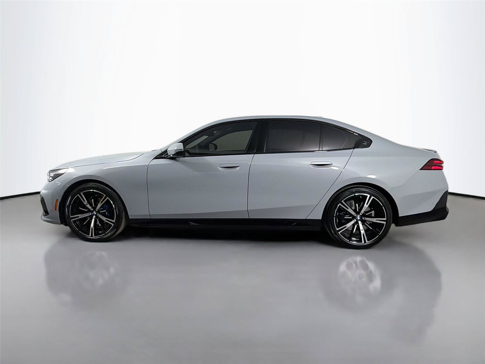 New 2027 BMW 530i w/ M Sport Package RWD image 15
