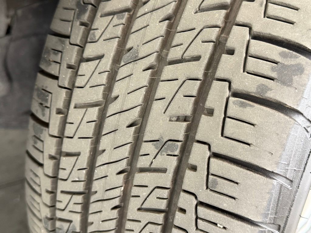 Certified 2017 Toyota Sienna SE w/ SE Preferred Package FWD image 17