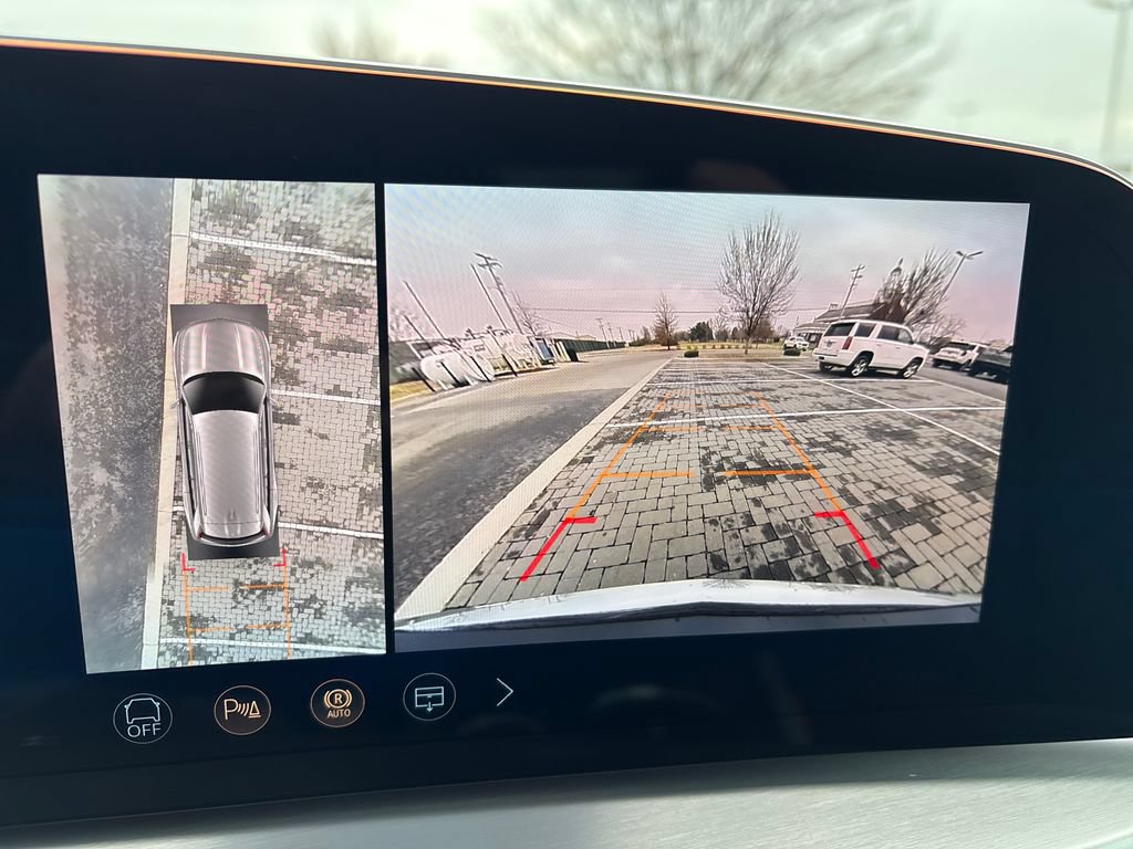 New 2026 Cadillac Vistiq Premium Luxury w/ LPO, Floor Liner Package AWD/4WD image 25