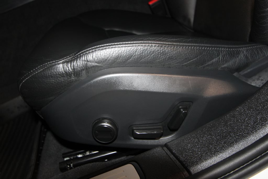 Used 2024 Volvo S60 B5 Plus AWD/4WD image 9