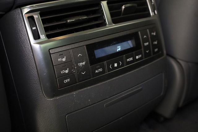 Used 2009 Lexus LX 570 4WD image 32