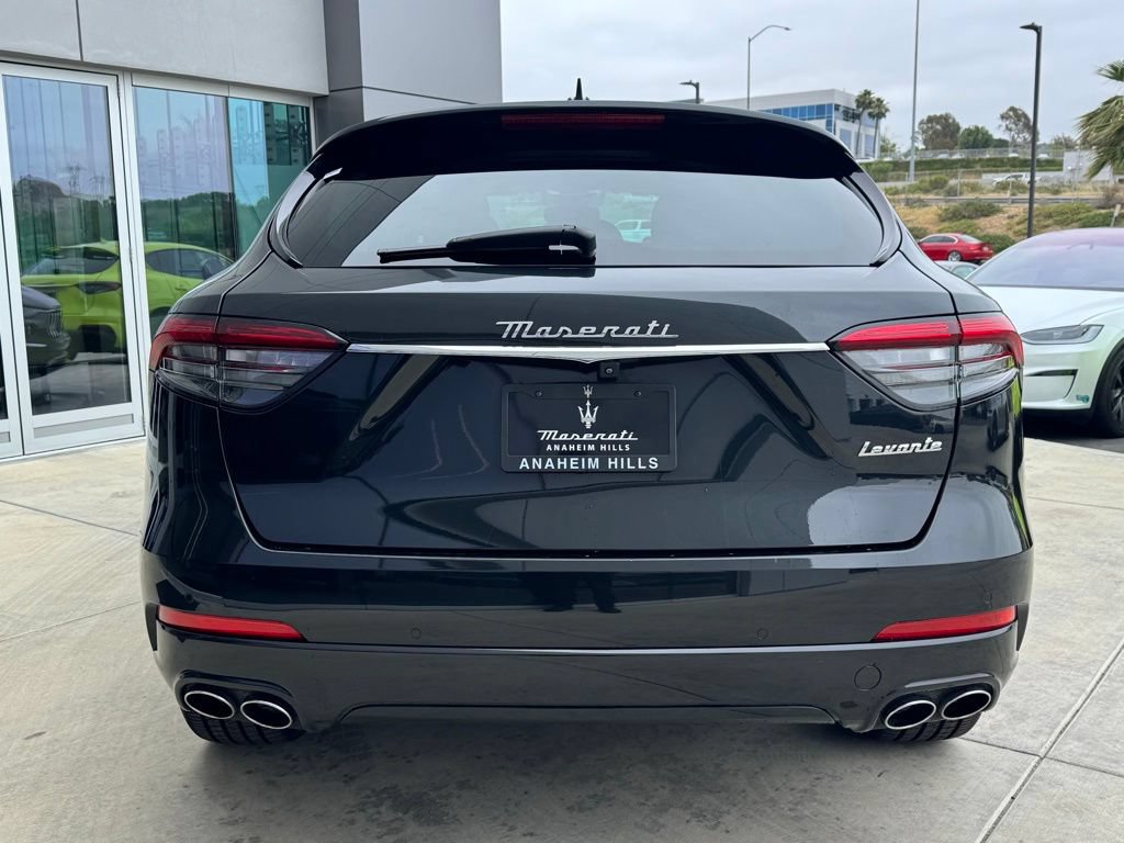 Certified 2022 Maserati Levante GT AWD/4WD image 7