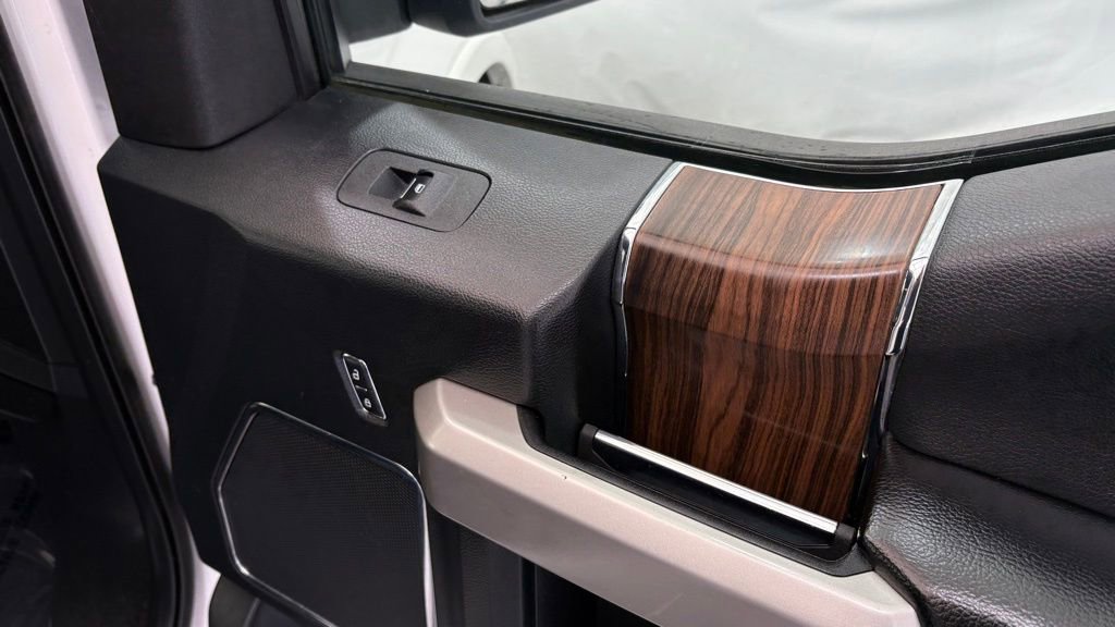 Used 2015 Ford F150 Lariat w/ Equipment Group 502A Luxury AWD/4WD image 22