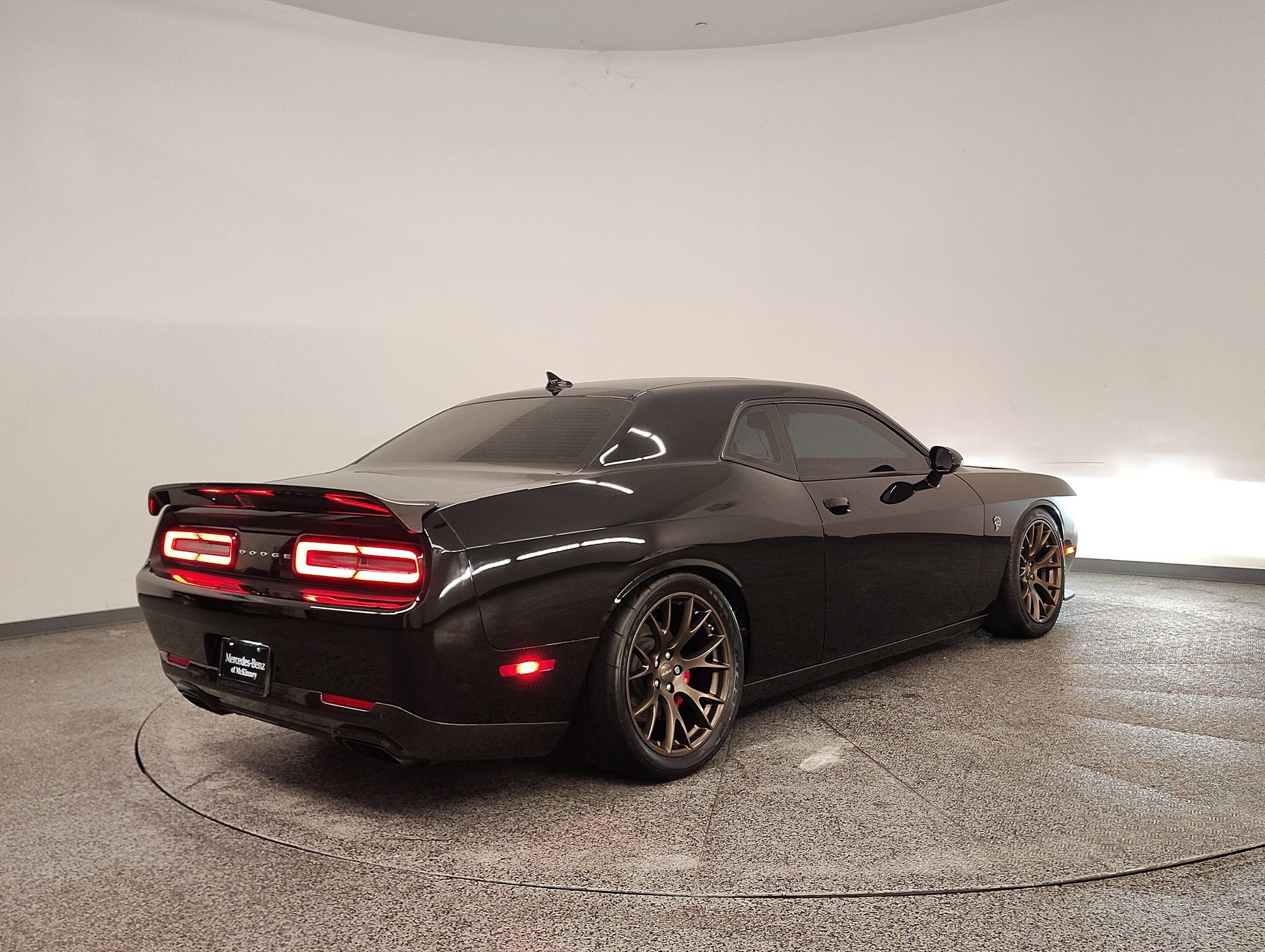 Used 2016 Dodge Challenger SRT Hellcat image 8