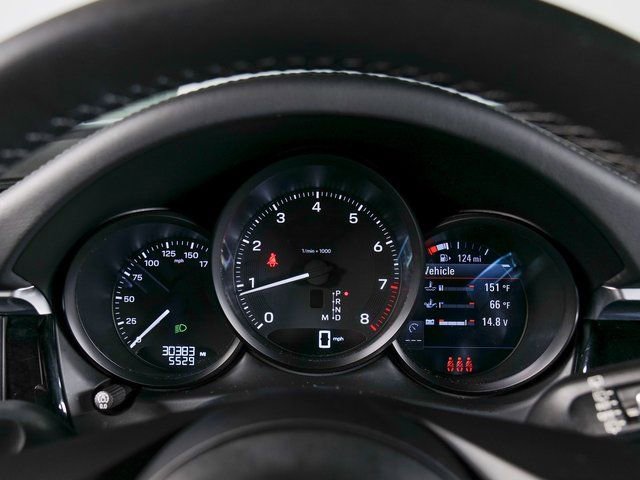 Certified 2023 Porsche Macan image 21