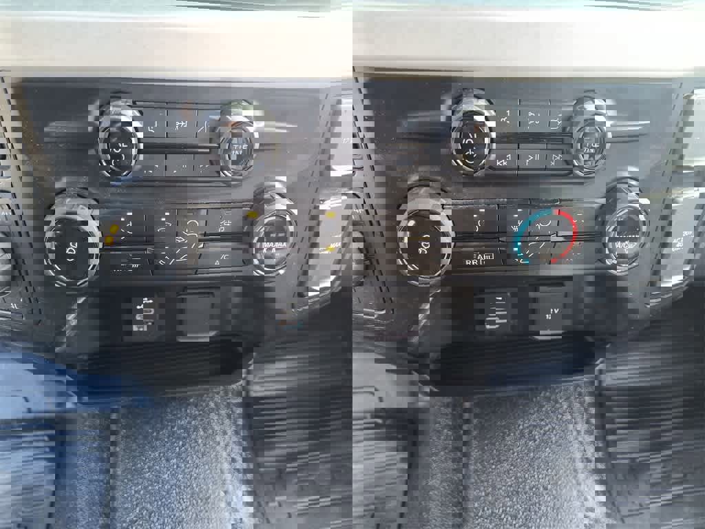 Used 2023 Ford F350 XLT w/ 360-Degree Camera Package image 18