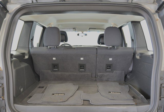 Used 2012 Jeep Liberty Sport image 38