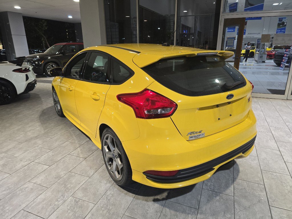 Used 2017 Ford Focus ST image 6
