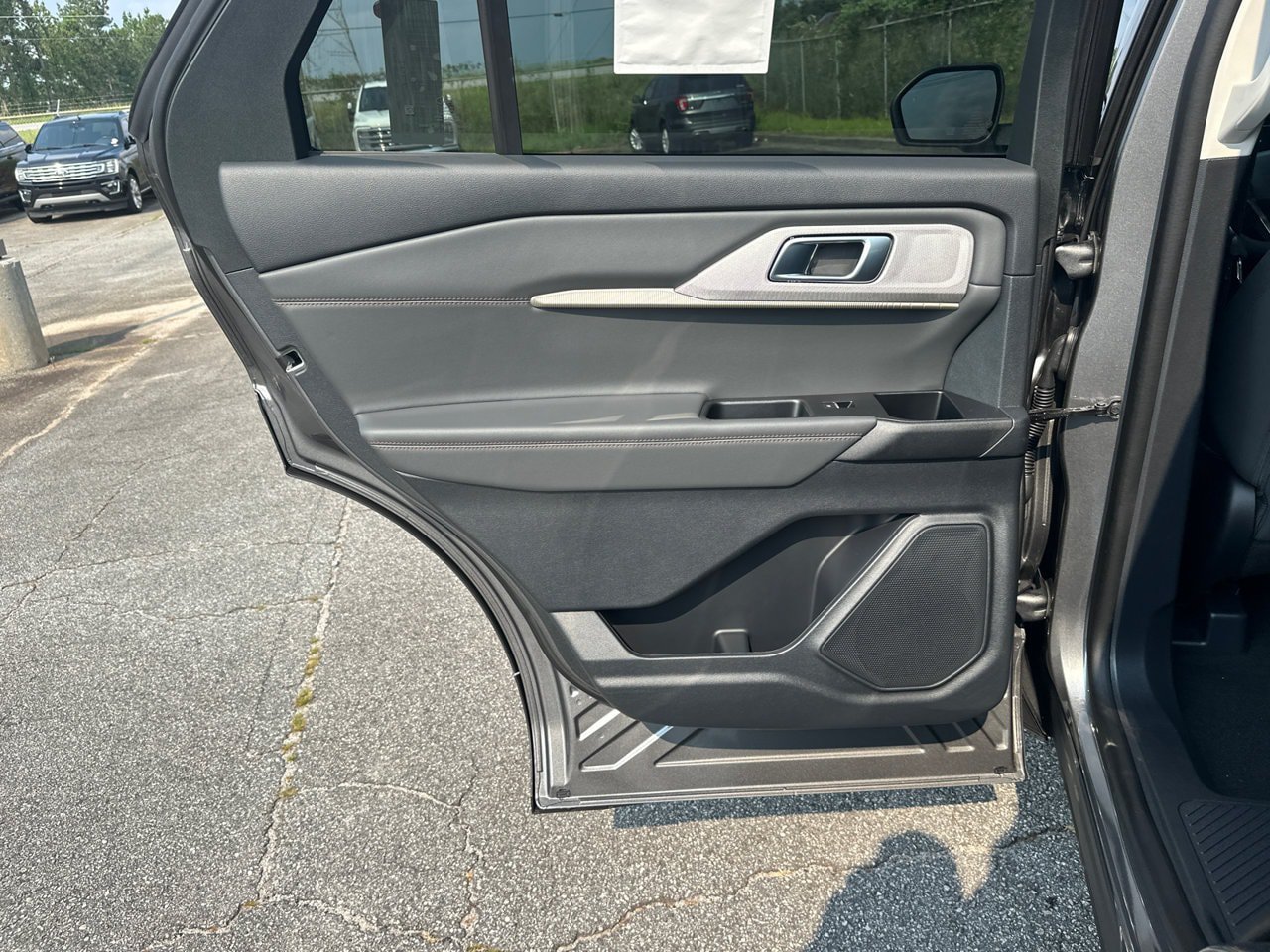 New 2026 Ford Explorer Active w/ Active Comfort Package RWD image 22