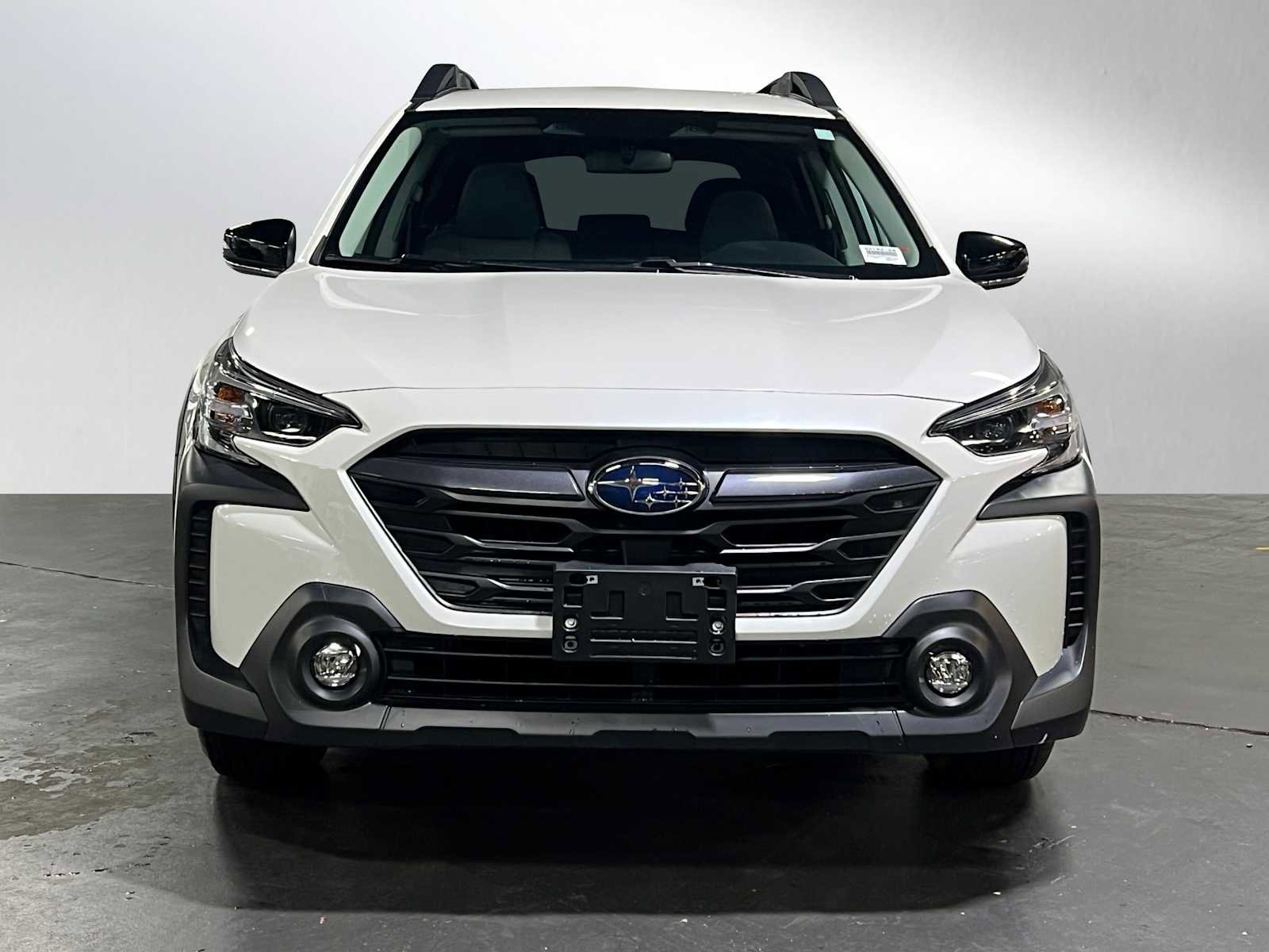 Used 2024 Subaru Outback Premium image 8