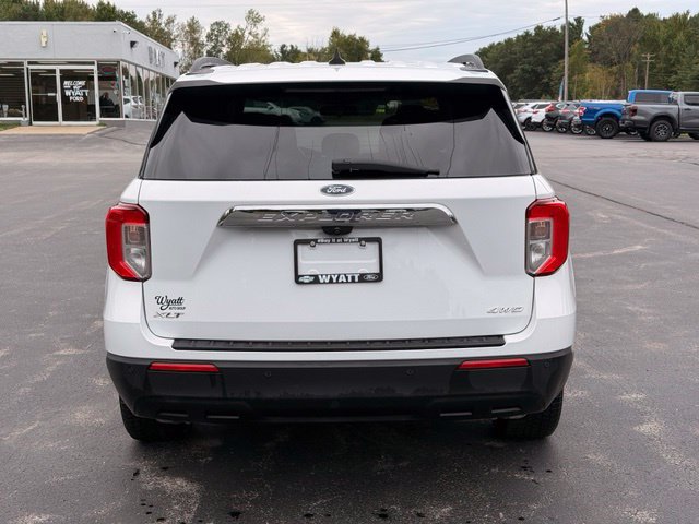 Used 2022 Ford Explorer XLT AWD/4WD image 7