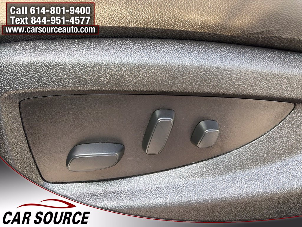 Used 2018 GMC Yukon SLT w/ Open Road Package AWD/4WD image 18