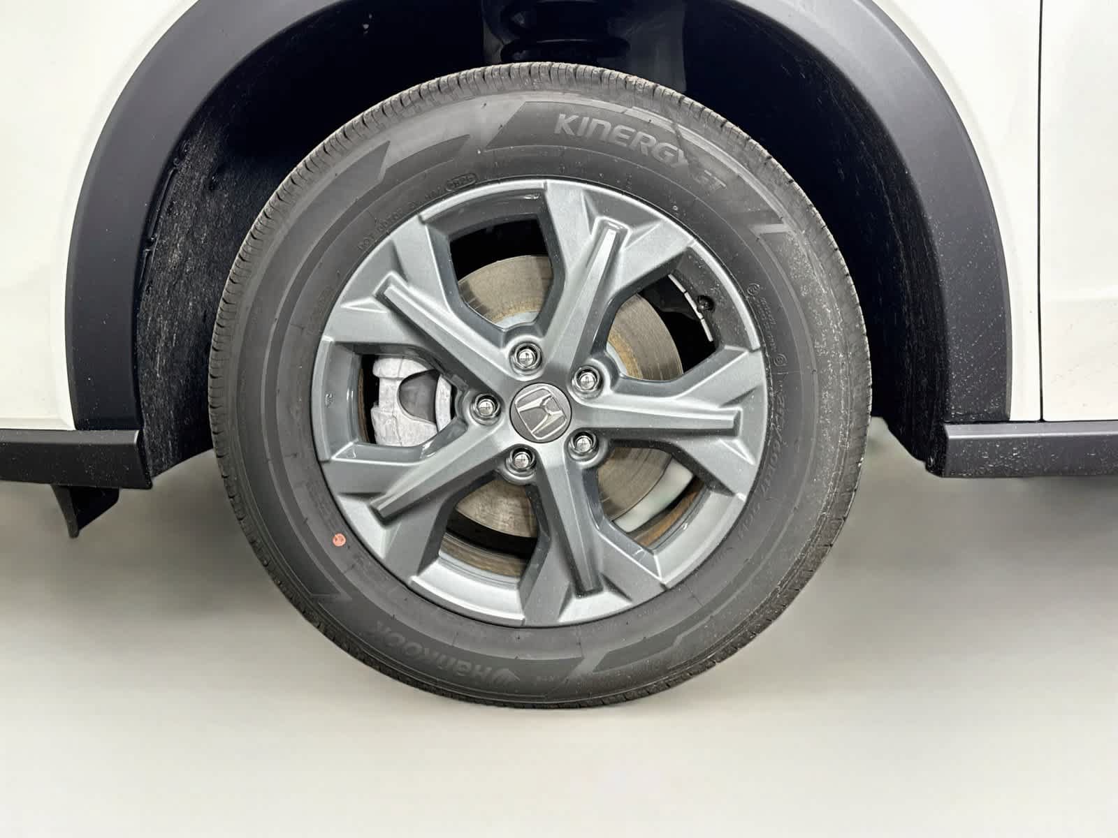 New 2027 Honda HR-V LX image 8