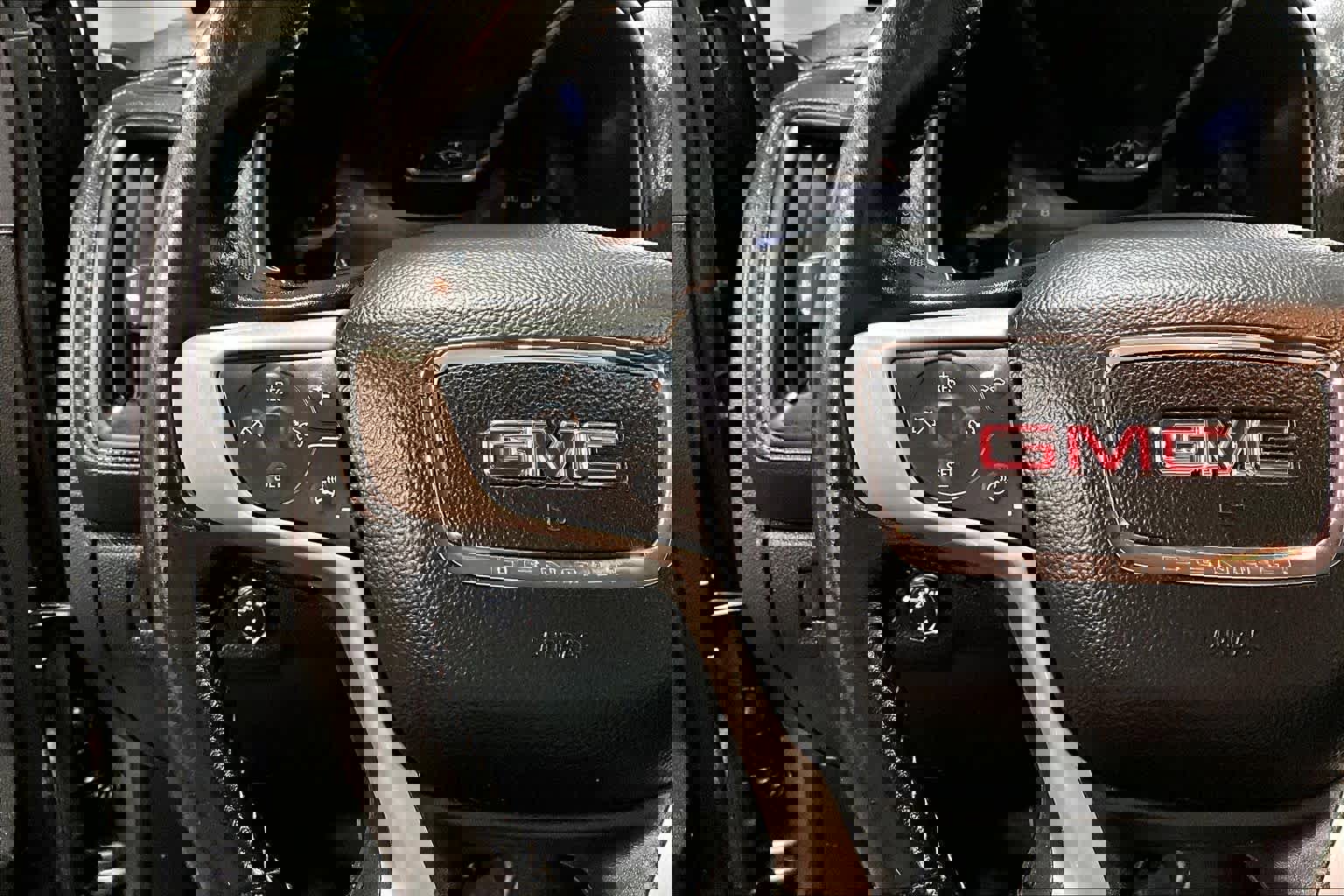 Used 2020 GMC Canyon Denali image 23