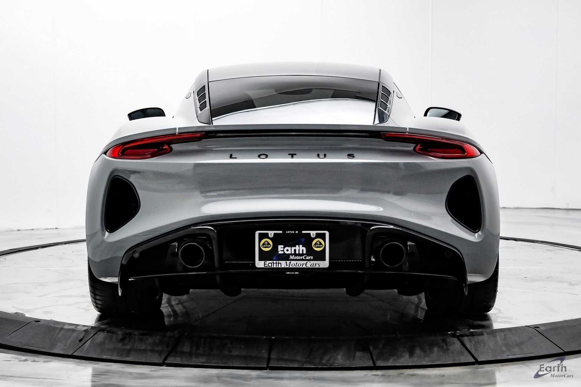 Used 2024 Lotus Emira First Edition image 11