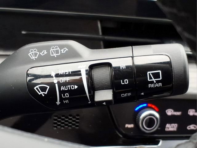 Used 2025 Kia Sportage X-Line AWD/4WD image 31