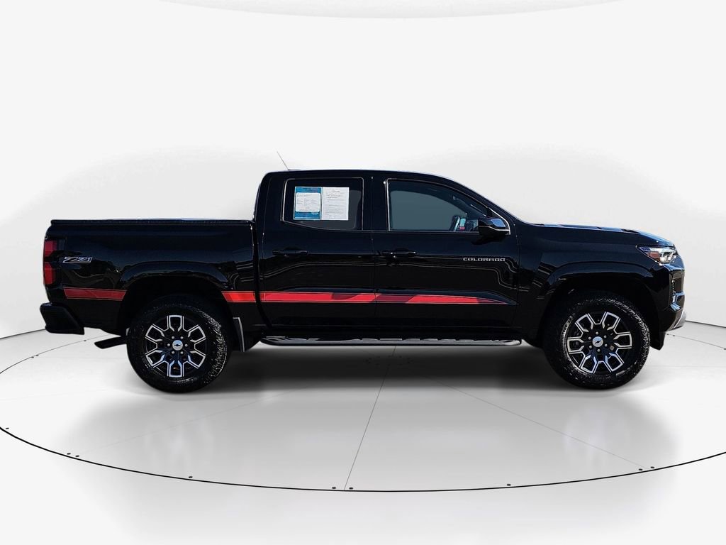 Used 2024 Chevrolet Colorado Z71 w/ Z71 Convenience Package 2 AWD/4WD image 5