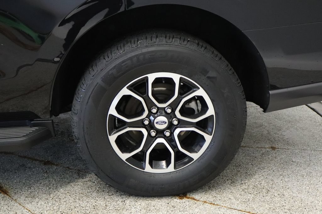 Used 2024 Ford Expedition XLT AWD/4WD image 16