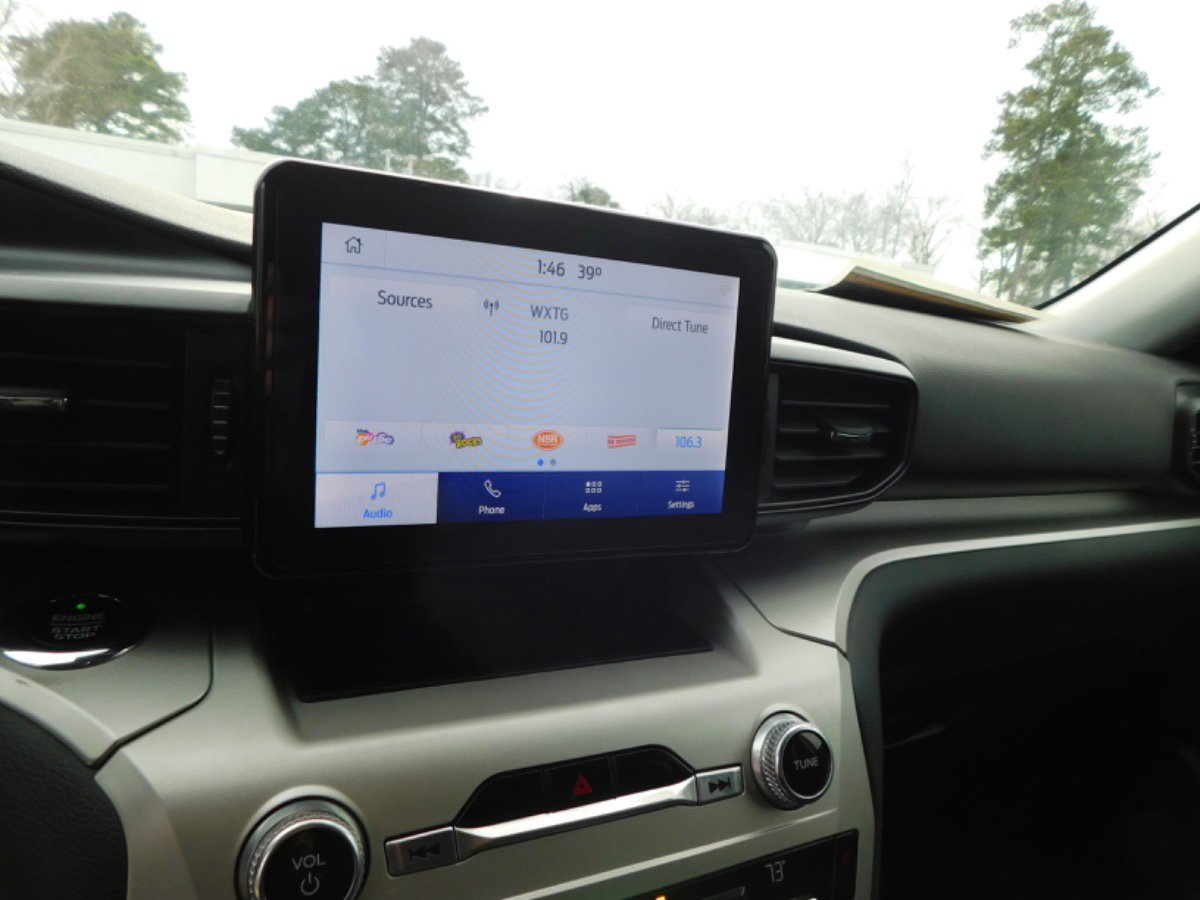 Used 2021 Ford Explorer XLT image 40