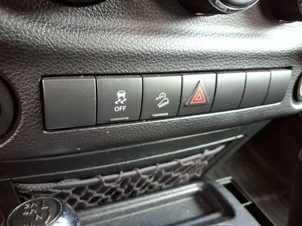 Certified 2017 Jeep Wrangler Unlimited Sport AWD/4WD image 18
