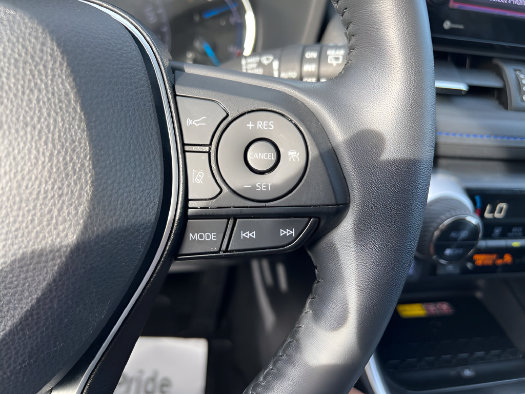 Used 2022 Toyota RAV4 XSE AWD/4WD image 22
