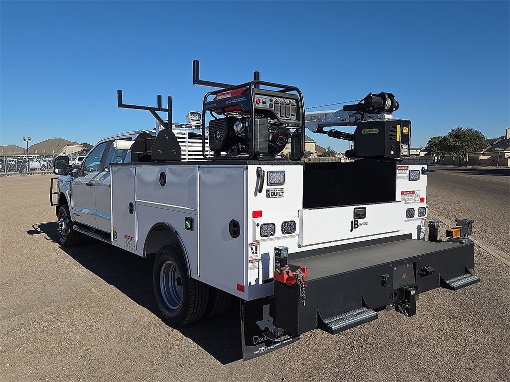 New 2025 Ford F350 XL image 3