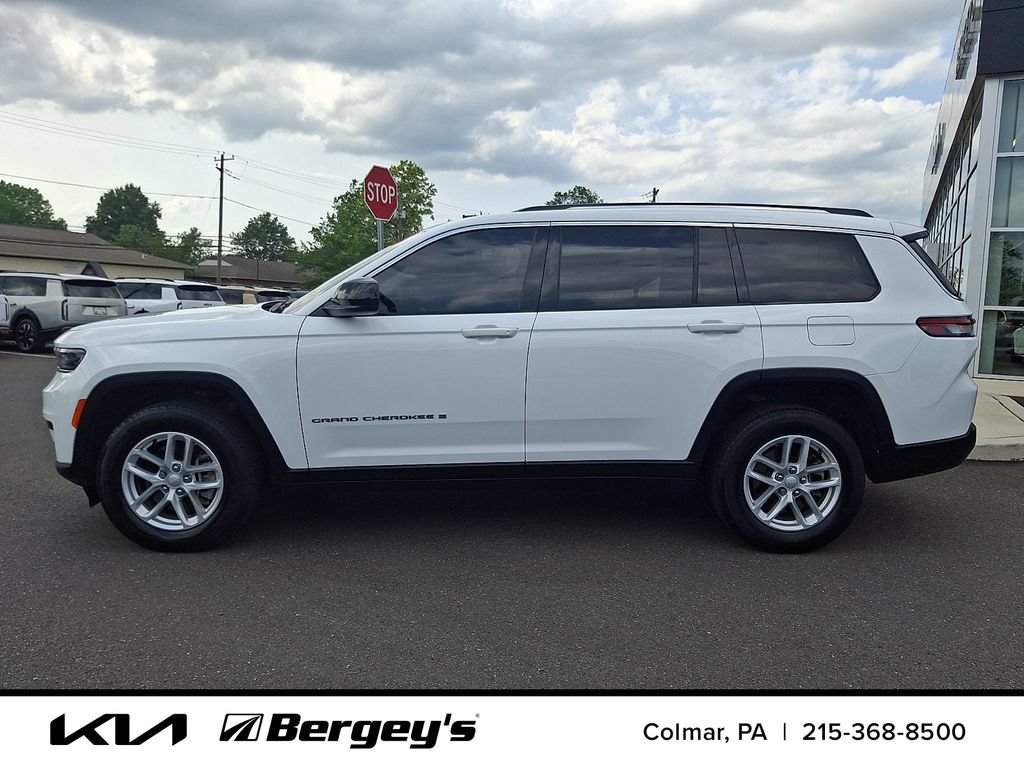 Used 2023 Jeep Grand Cherokee L Laredo AWD/4WD image 9