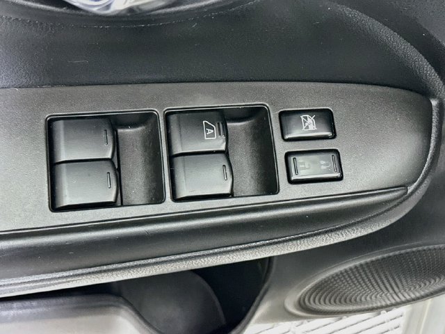 Used 2018 Nissan Versa SV FWD image 21