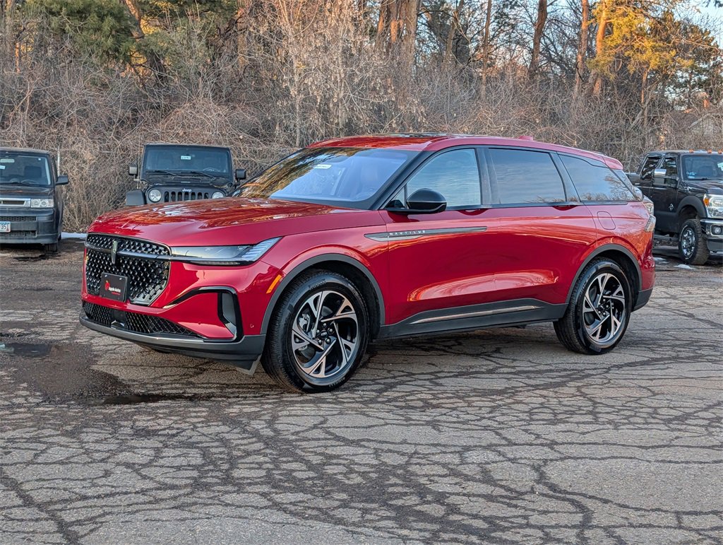 Used 2024 Lincoln Nautilus Premier w/ Equipment Group 102A image 6