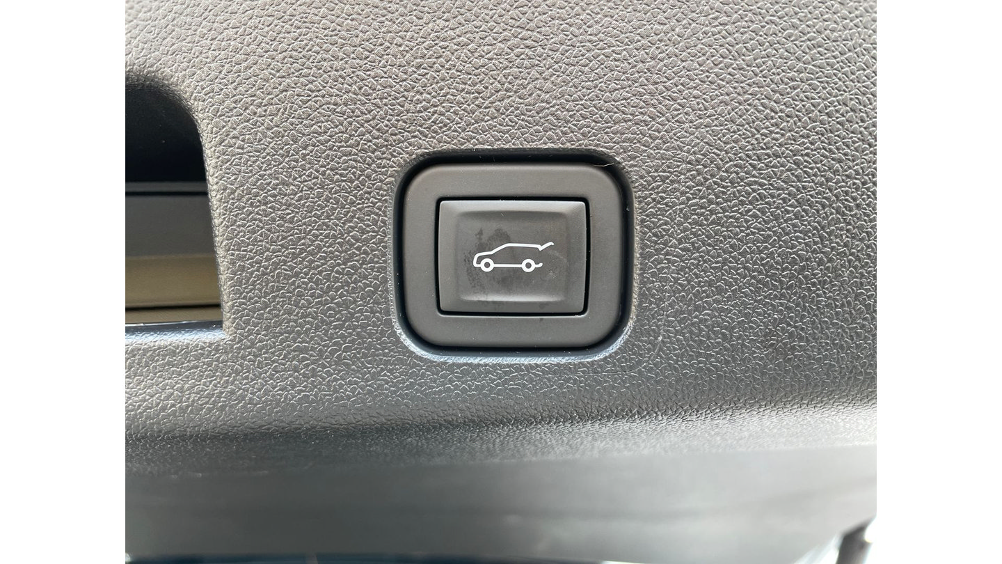 Used 2026 Chevrolet Traverse High Country w/ LPO, Floor Liner Package AWD/4WD image 20