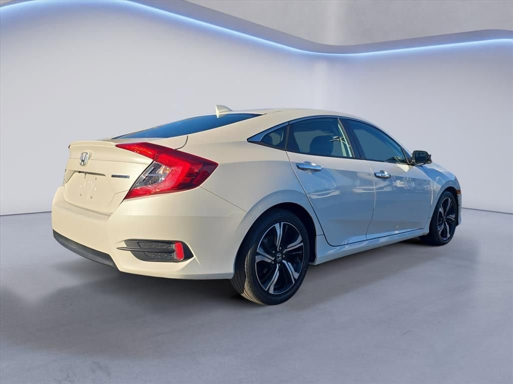 Used 2017 Honda Civic Touring image 5