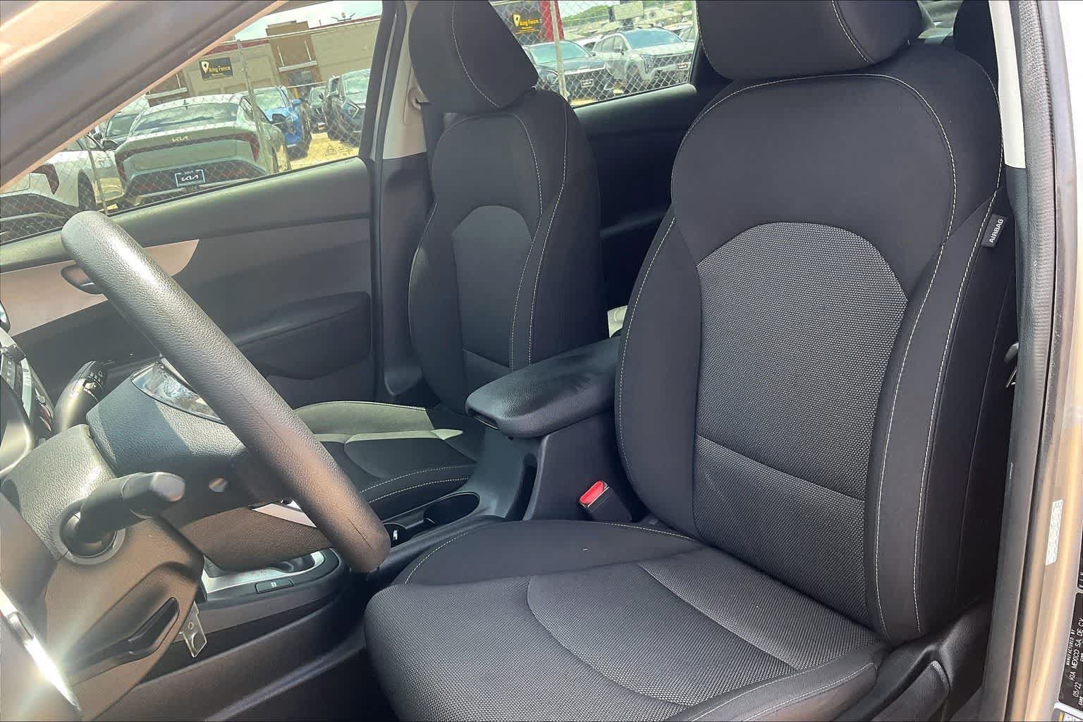 Certified 2022 Kia Forte LXS FWD image 9