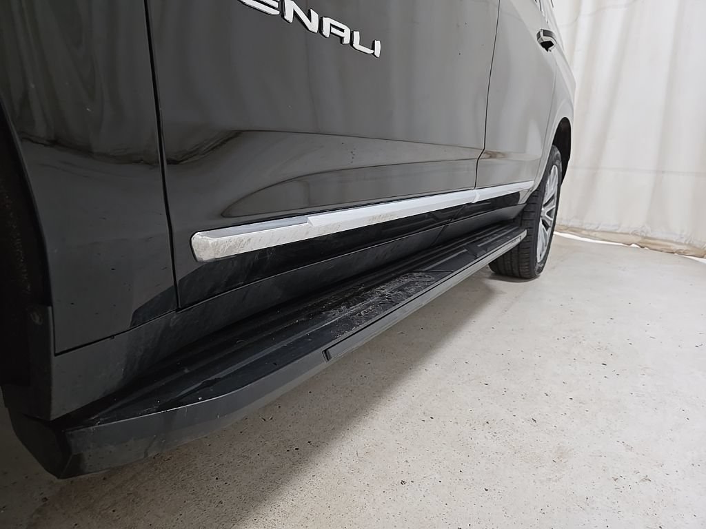 Used 2021 GMC Yukon XL Denali AWD/4WD image 38